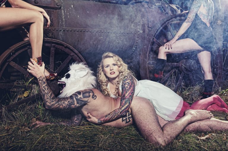 JUNIORINK WOMAN by WhiteSmoke Studio